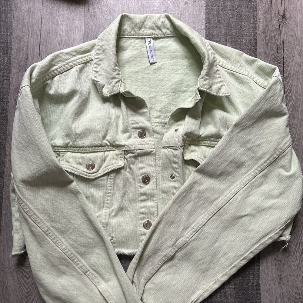 ZARA Cropped Jean Jacket